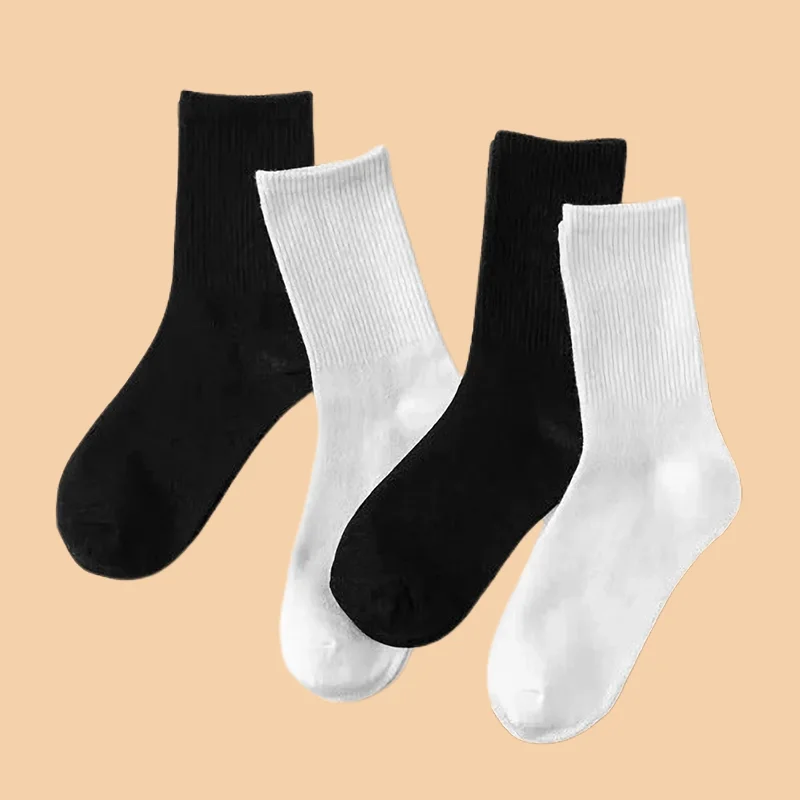 10 Pairs Black And White Simplicity Fashion Middle Tube Streetwear Soft Breathable Cotton Casual Socks Men Crew Socks