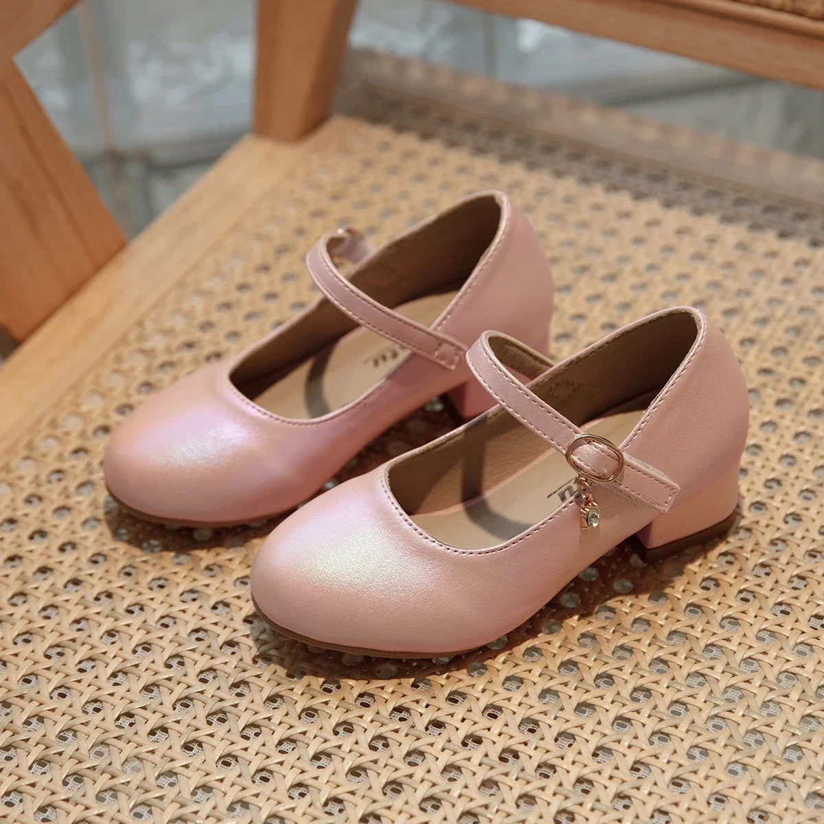 Children Girls Leather Shoes White Princess High Heel Shoes For Kids Girls Performance Dress Student Show Dance Sandals