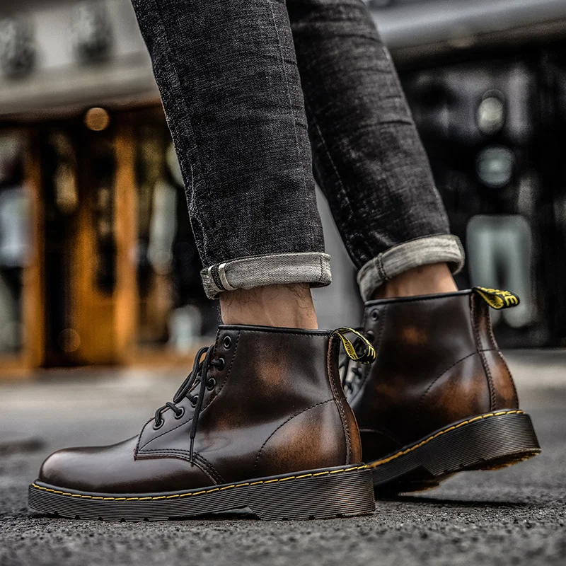 Stivali da lavoro doppi foderati in stile britannico autunno-inverno, stivali in pelle confezionati con calore invernale alla moda ed eleganti con imbottitura