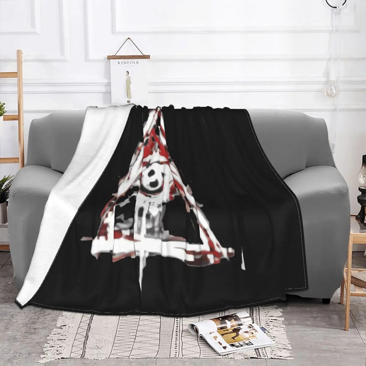 Men's Illuminati Pyramid With Evil Eye Black And White 2021 Latest Classic Hip-Hop Formal Throw Blanket