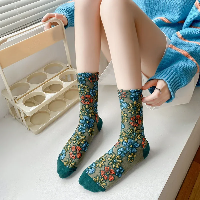 Hand-painted original tide  retro medium tube couple  literary socks street cartoon cotton socks