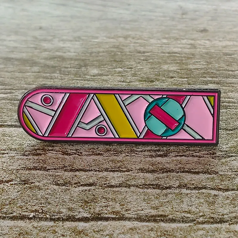 Back to the Future alfileres esmaltados Marty Mcfly HoverBoard, Pin de solapa deportivo para mochilas, maletín, insignias, broche para accesorios