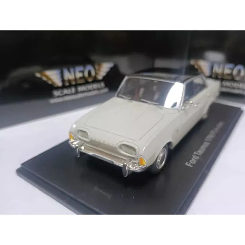 1：43 Scale Ford Taunus 17M P3 1964 Resin Car Model