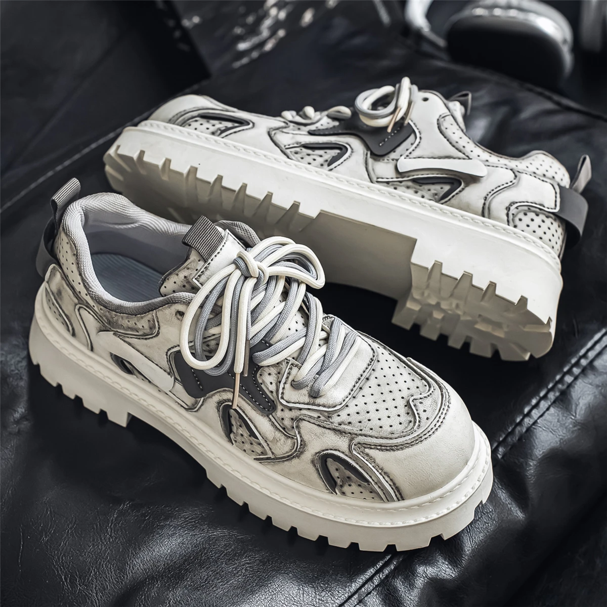 2026 New Trendy Casual Quality Versatile Fashionable Retro Made Old Thick Soled Height Increasing Casual Board Shoes for Men