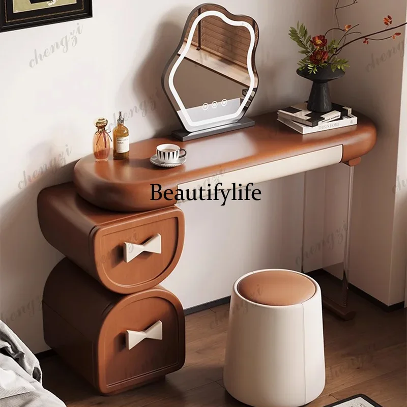 M138 PPP Italian Elegant Vanity Table Ornate Aesthetic Textured Premium Vanity Table Beautiful Meuble Chambre Bedroom Furniture