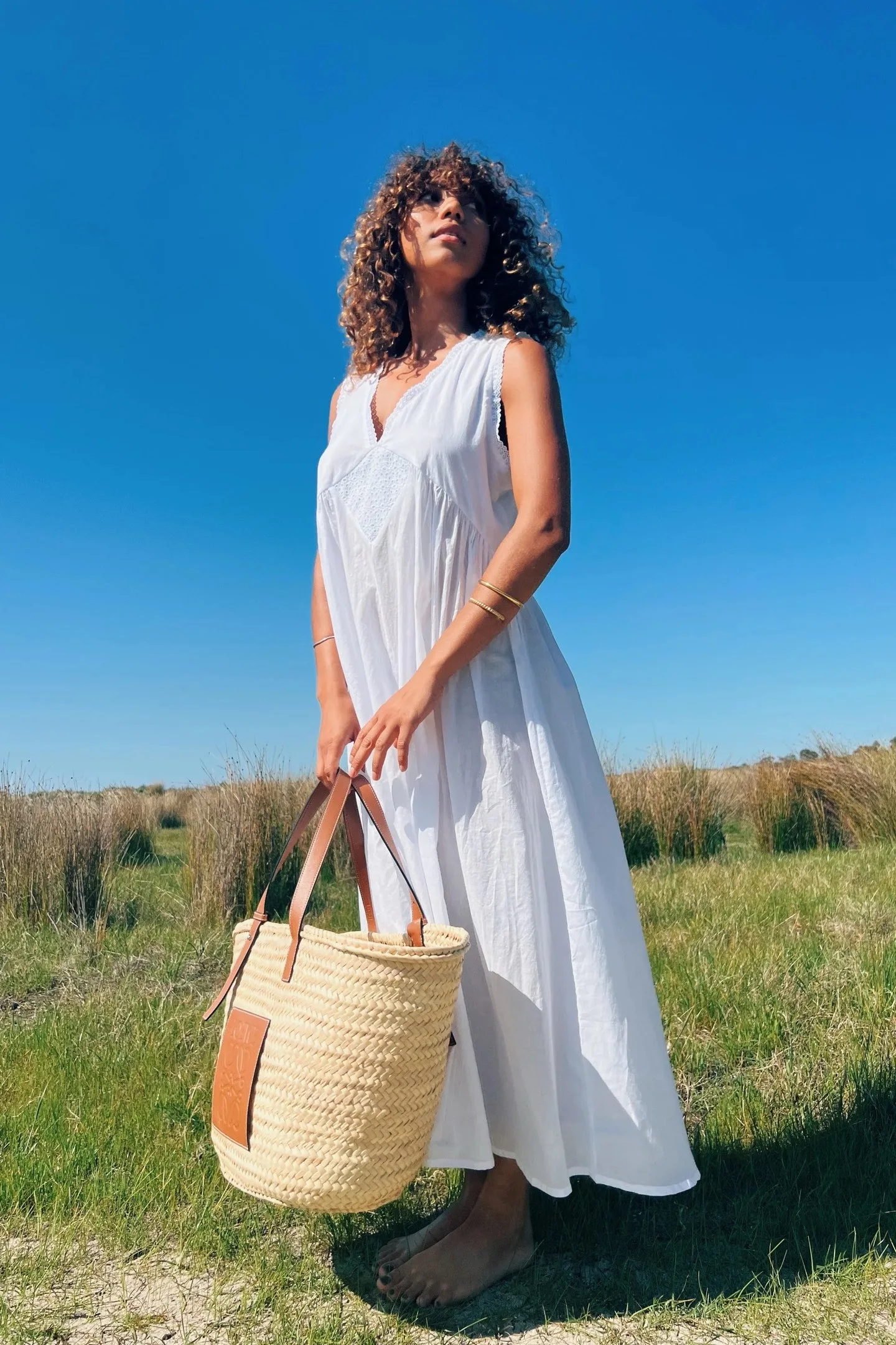 

Casual Cotton White Dress Versatile Summer Vacation Long Skirt A-Line Silhouette V-Neck Sleeveless Comfortable Lazy Style
