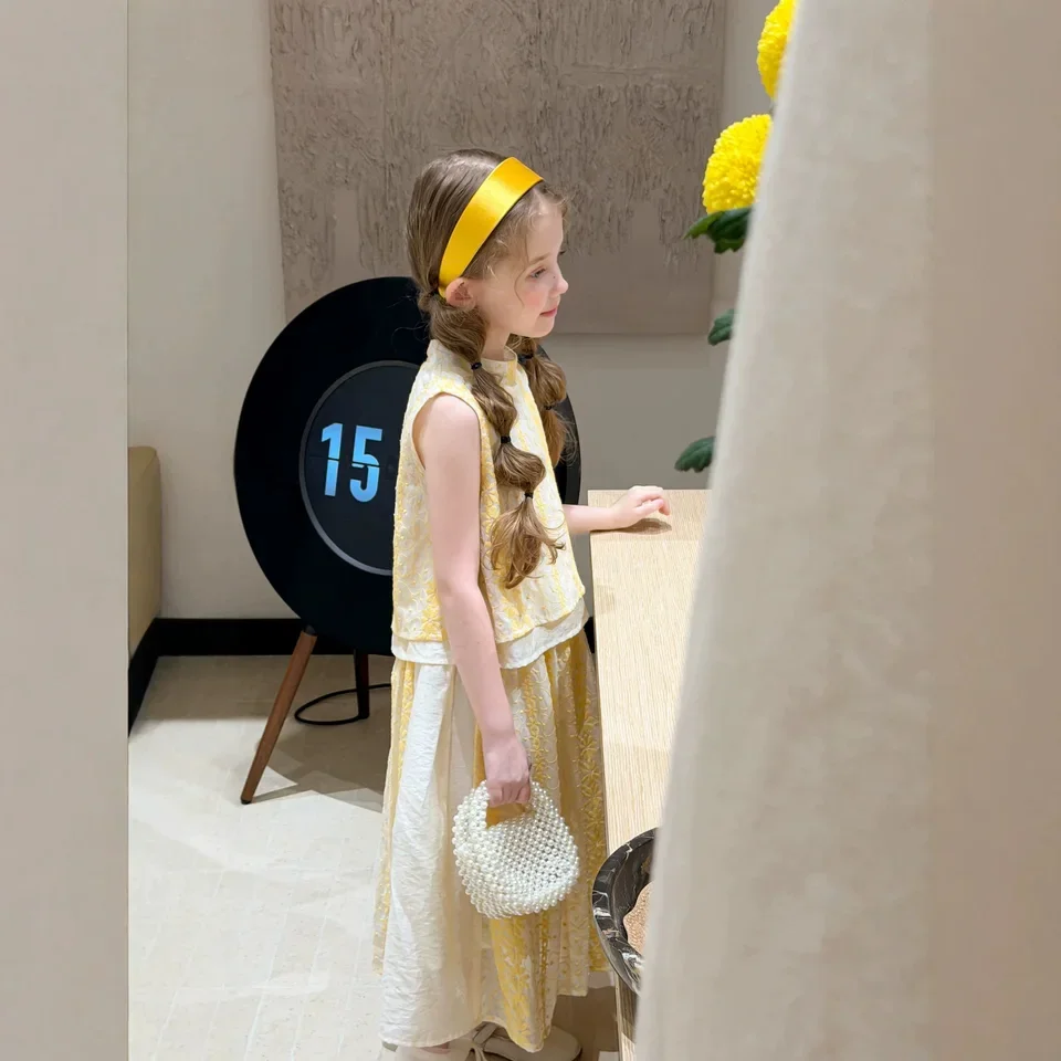 2026 Summer New French Gentle High-end Yellow Embroidered Stripe Design Niche Sleeveless Girl Baby Skirt Two Piece Set