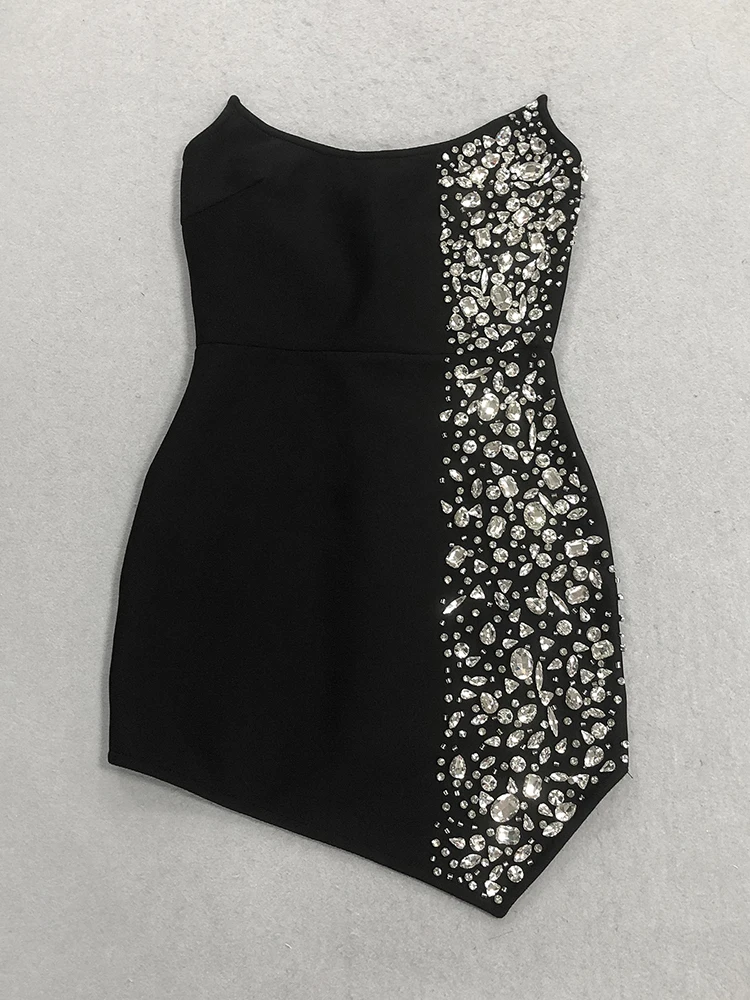 Abito sexy dalla fasciatura con perline di cristallo scintillante senza spalline da donna Mini abiti aderenti con diamanti neri senza maniche Celebrity Cocktail