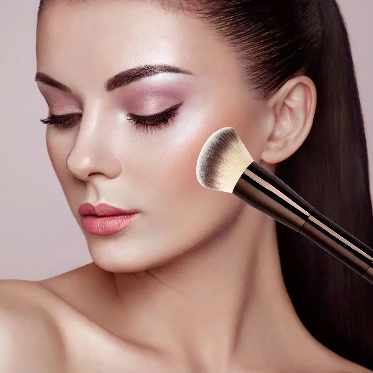 1Pc 전문 긴 알루미늄 튜브 메이크업 브러쉬, 더블 엔드 하이라이트 브러쉬 컨투어 브러쉬, 부드러운 섬유 및 스키가있는 메이크업 도구