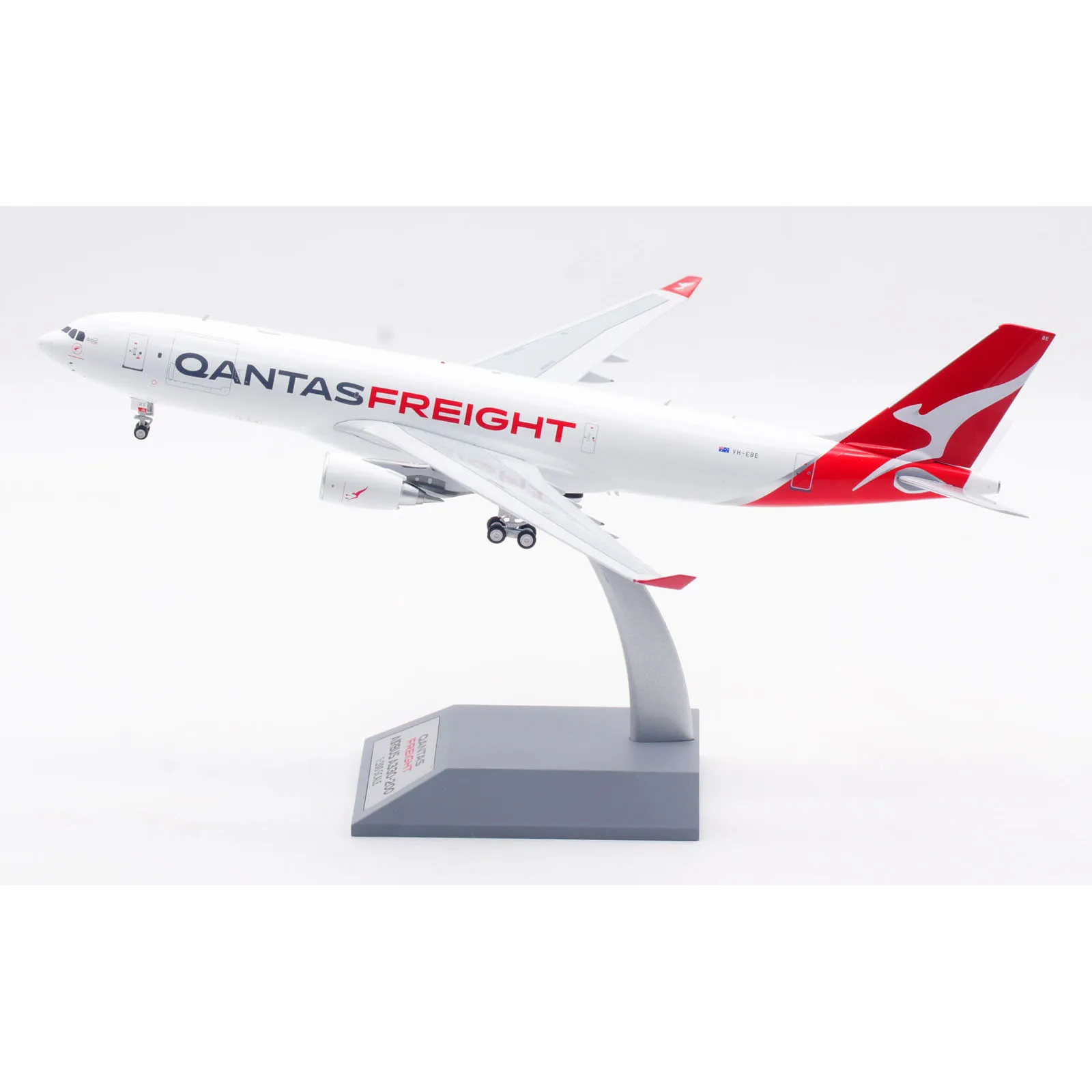 IF332QF0224 Alloy Collectible Plane Gift INFLIGHT 1:200 Qantas Freight Airbus A330-200 Diecast Aircraft Jet Model VH-EBE