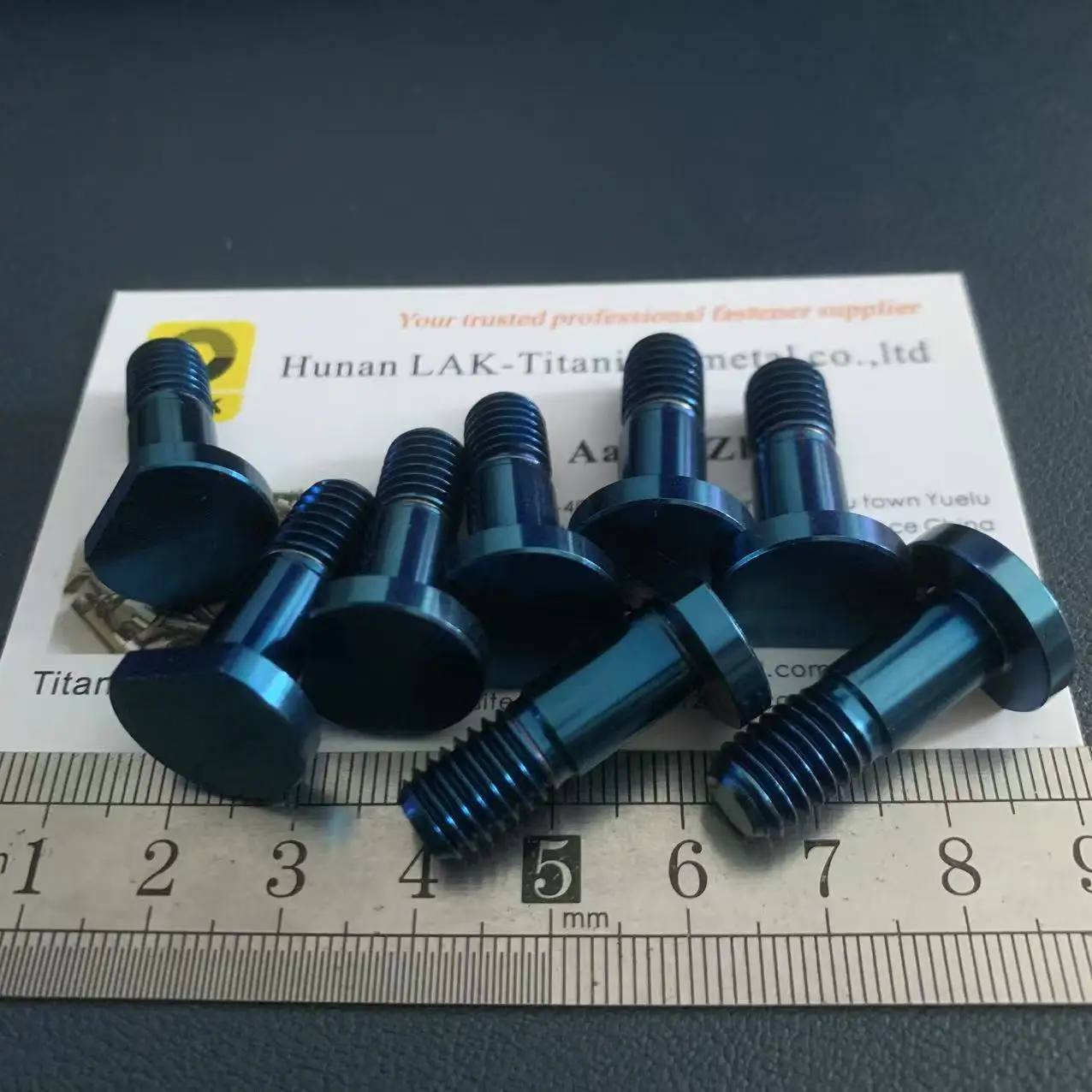 M8x24 27 برغي/مسمار من التيتانيوم برأس مستدير لمسند المحرك Gr5 #3