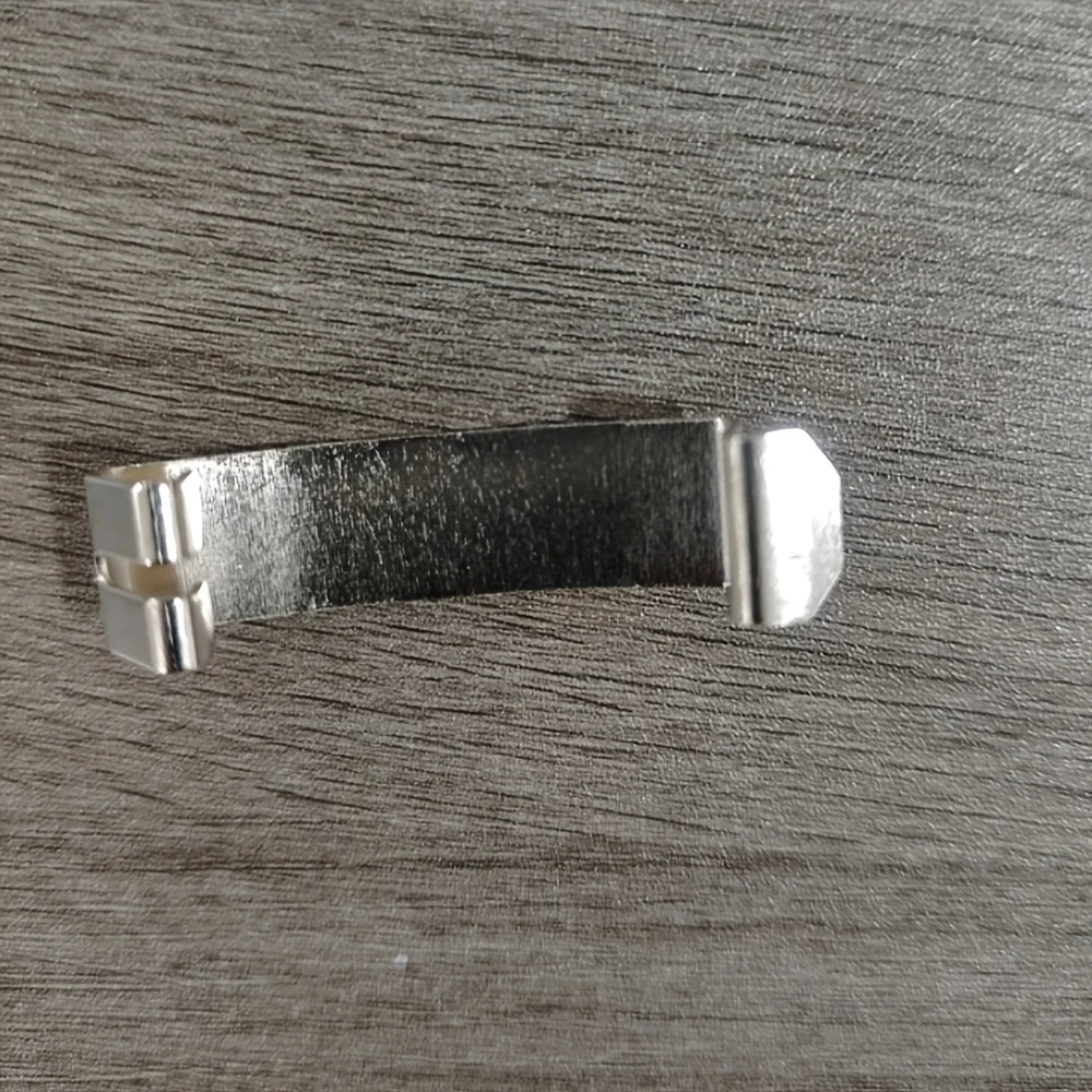 

1 шт. корпус очистителя воздушного фильтра двигателя, пружинный зажим, крышка очистителя впускного отверстия, зажим, подходит для BMW E60 E65 E83 E34 E38 E46 E53