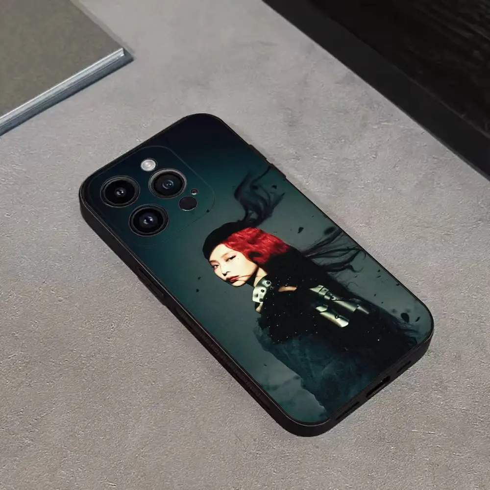 حافظة هاتف Kpop Ruby J-Jennie Kim لهاتف iPhone 16,15,14,13,12,11 Plus، Pro Max، XS، X، XR، SE، Mini، 8، 7، غطاء أسود من السيليكون الناعم