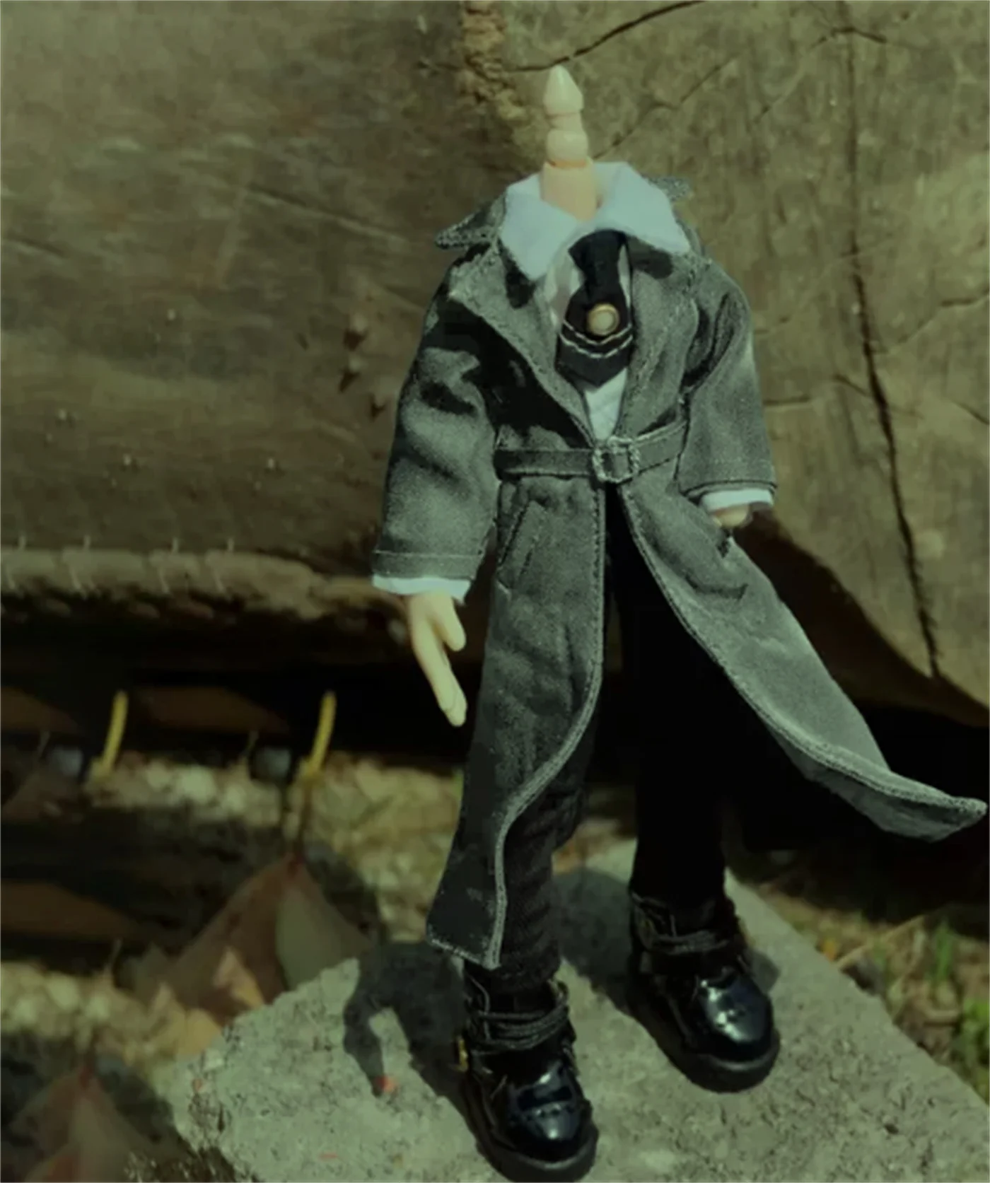 سترة واقية من الرياح للسيدات بمقياس 1/12 معطف طويل ملابس بيضاء سوداء مناسبة لجسم أنيمي مقاس 6 بوصات ألعاب جسم شخصيات الحركة