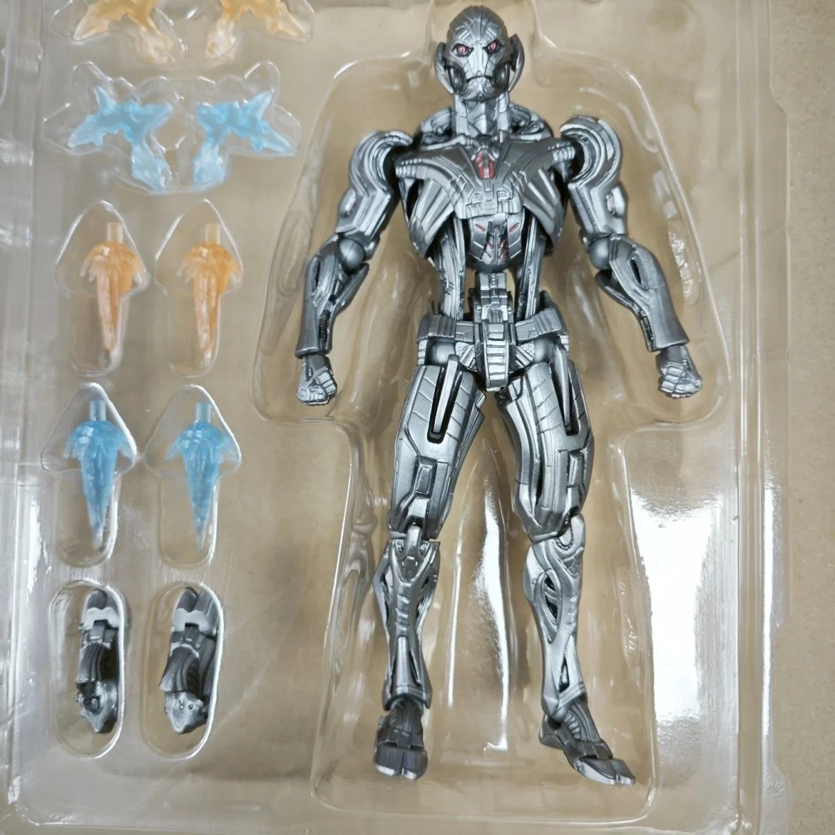 Hot Ac Toys Ultron Figura Kaiyodo Incredibile Yamaguchi Avengers Anime Action Figures Figurine Collezione Modello Giocattoli per bambini Regali