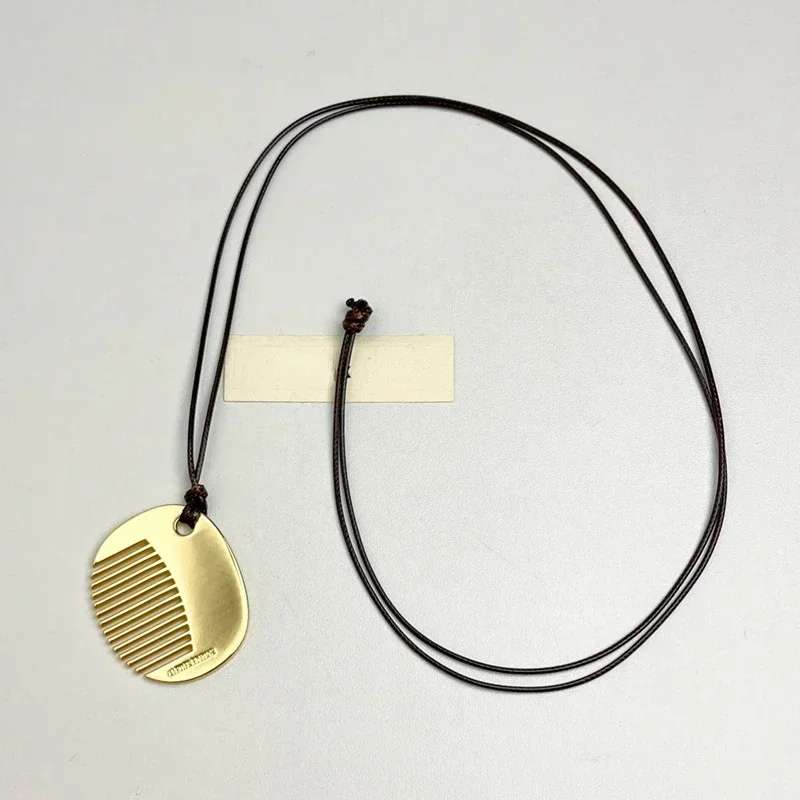 Bijoux modernes personnalité cordon chaîne peigne pendentif collier pour femmes fille 2025 tendance nouvelle offre spéciale Design accessoires