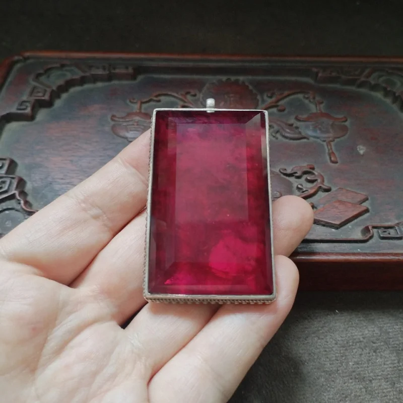 

Винтажный старый серебряный амулет, инкрустированный красным корундом, большой кулон с амулетом удачи и мира