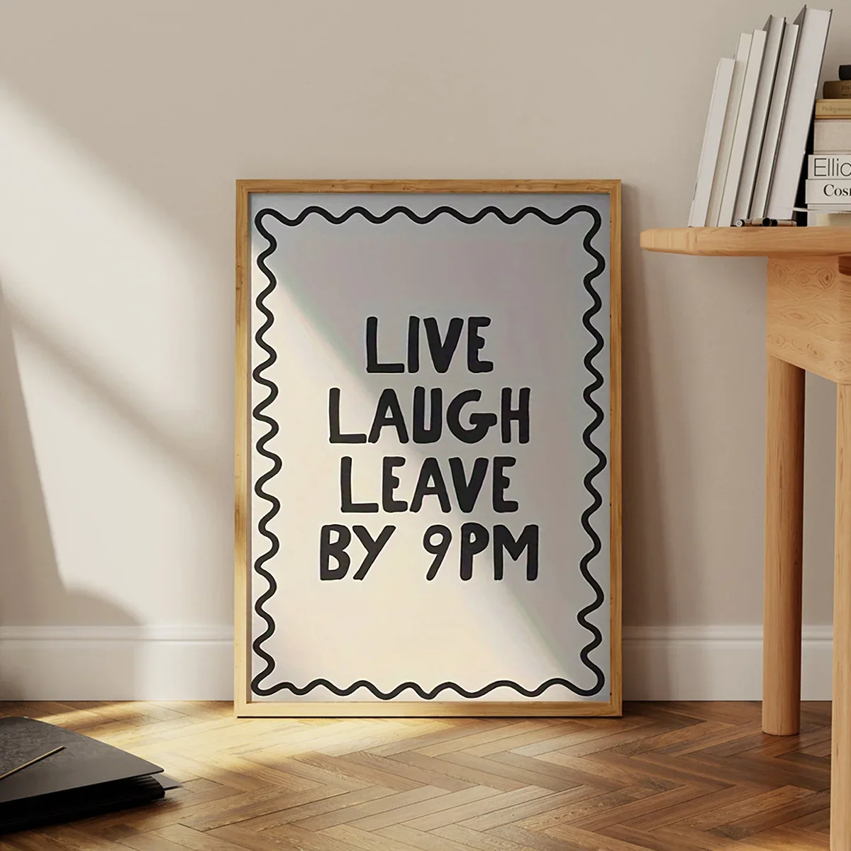 1 Stück modernes, böhmisches, ausgefallenes Zitat-Kunstposter „Live Laugh Leave by 9PM“, rahmenloser Leinwanddruck, Dekoration für Zuhause, Wohnzimmer, Schlafzimmer