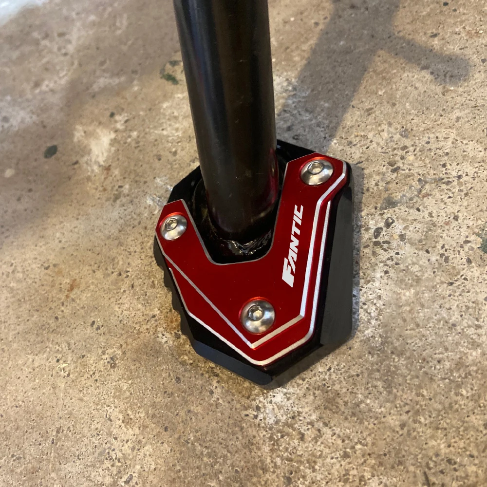 Para FANTIC CABALLERO PLAT TRACK 125 250 RALLY SCRAMBLER CNC soporte de aluminio para motocicleta placa de soporte lateral