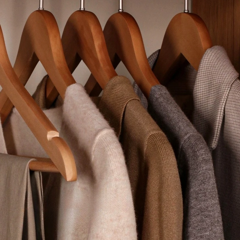 Solid Wood Hangers 30 Pcs Non Slip No Shoulder Bump Keep Clothes Shape Wide Shoulder Wood Clothes Hangers for Home Closet