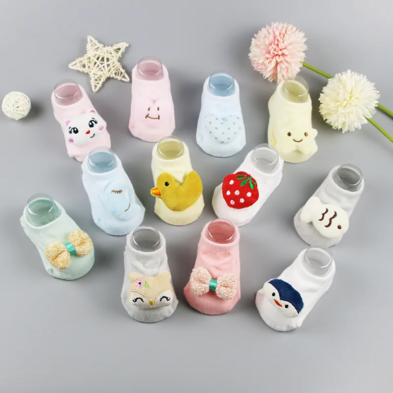 

Детские милые мультяшные 3D куклы с бантом и цветком, хлопковые резиновые противоскользящие носки-тапочки для новорожденных от 0 до 2 лет, одежда для мальчиков и девочек