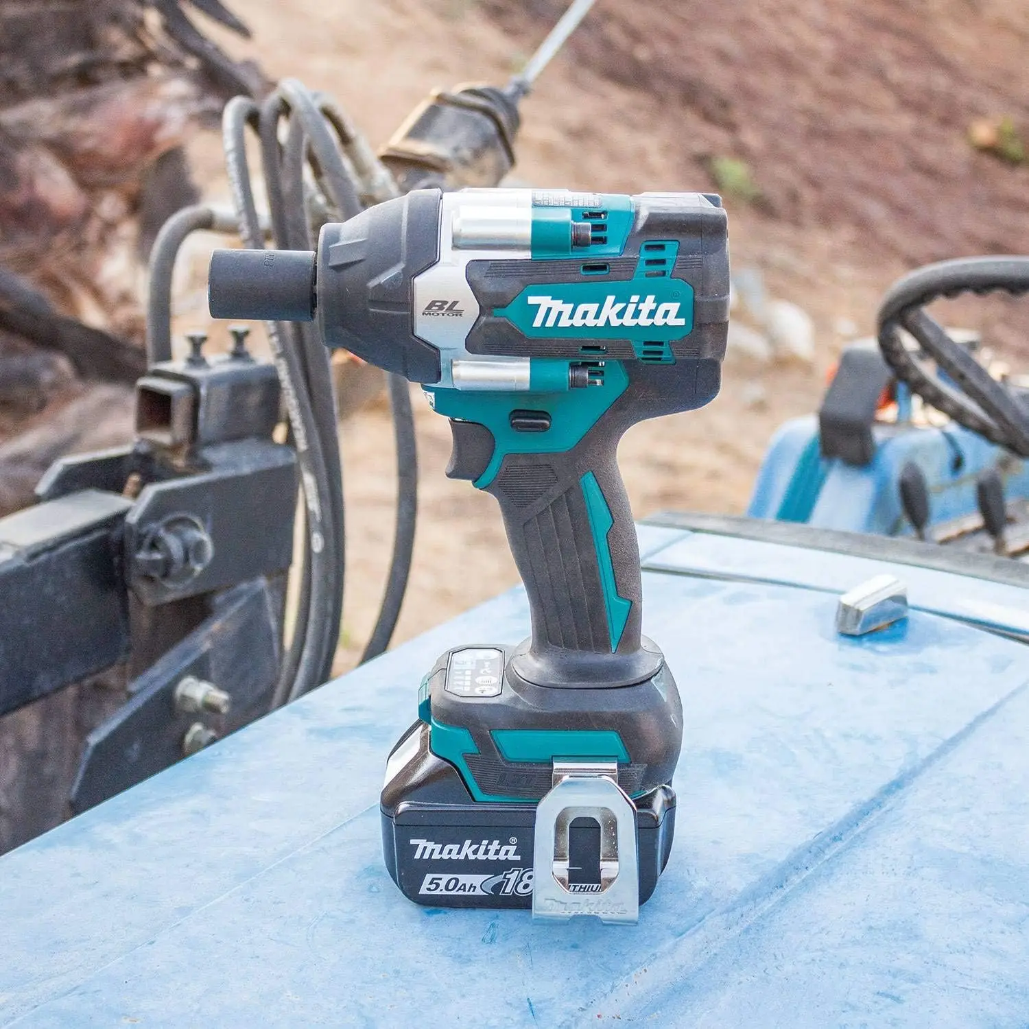 

Makita XWT18Z 18V LXT® Lithium-Ion Brushless Cordless 4-Speed Mid-Torque 1/2" Sq. Drive Impact Wrench w/Detent Anvil, Tool Only