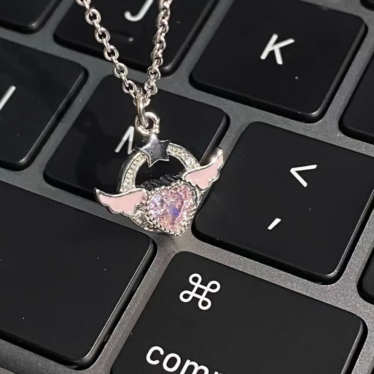 

2026 Pink Crystal Angel Wings Heart Pendant Necklace for Woman Minimalist Jewelry Girl's Neck Chain Elegant Necklace