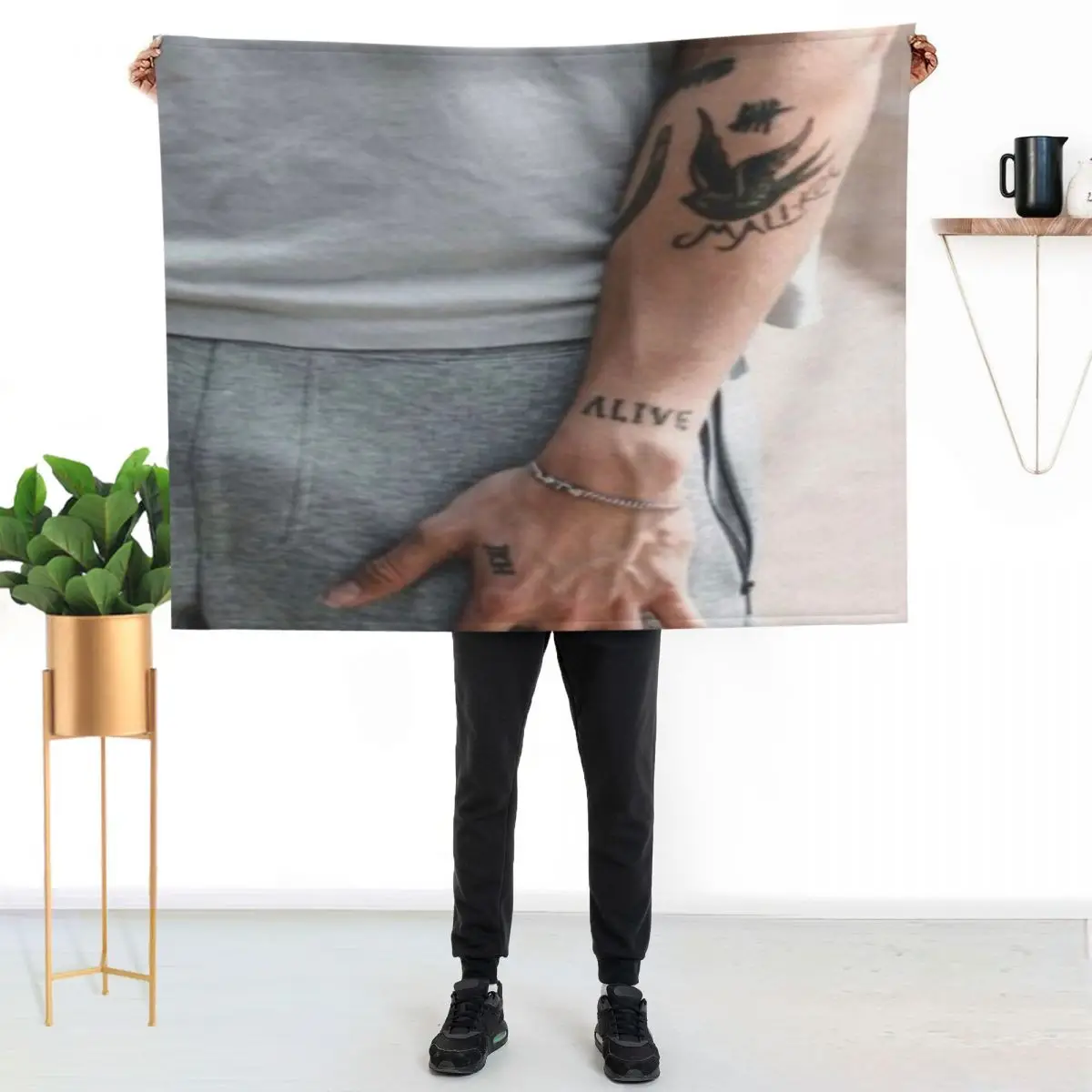 

Calum hood's arm Throw Blanket Luxurious Soft Blanket Holiday Gift for Family