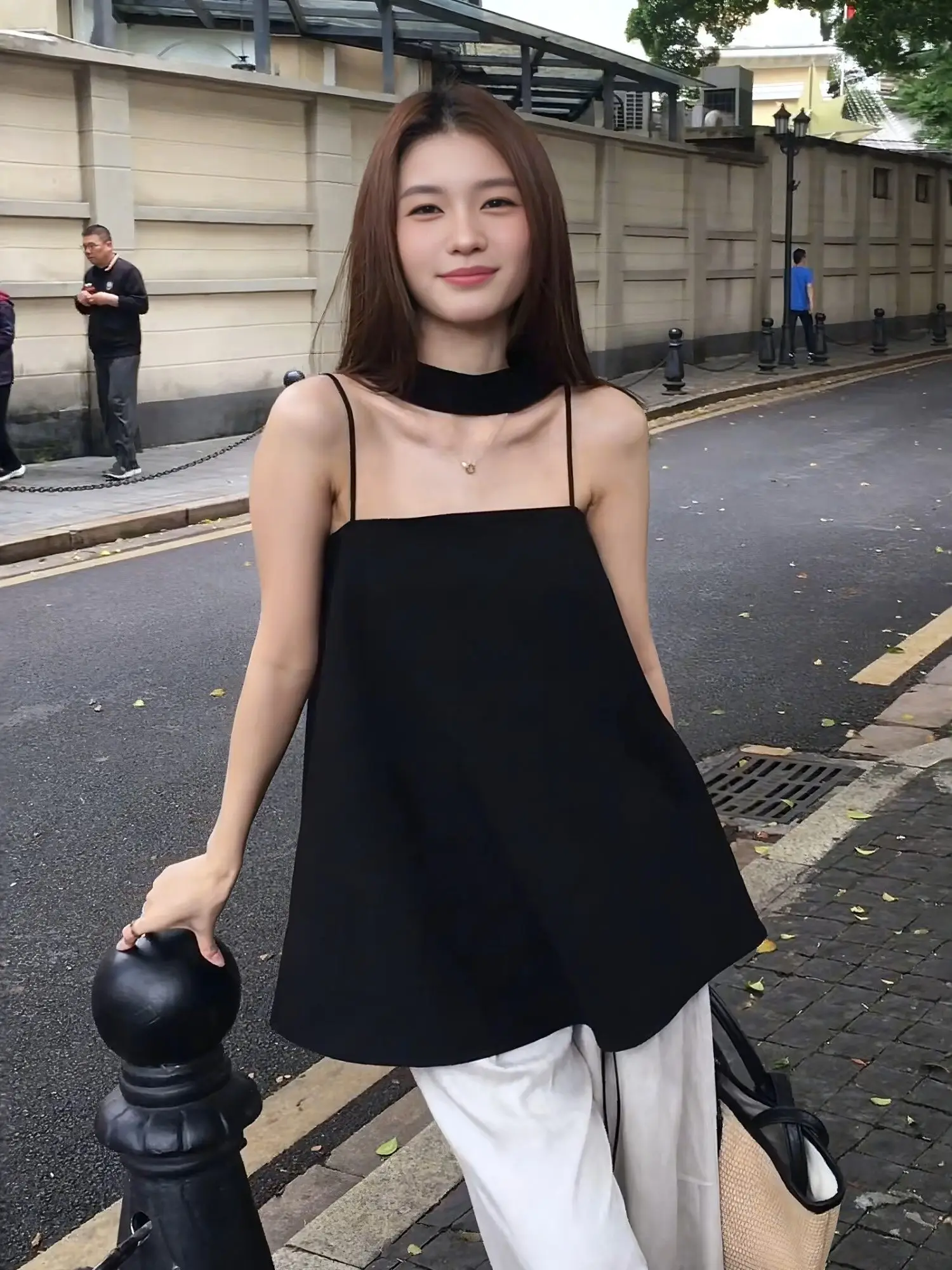 

Минималистичный элегантный жилет без бретелек для женщин, весенне-летний новый стиль, модный, подчеркивающий фигуру, универсальный верхний слой одежды