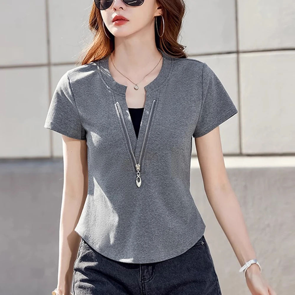 Korean version wine red short sleeved T-shirt for women's summer new fashion plus size fake two-piece V-neck short casual top