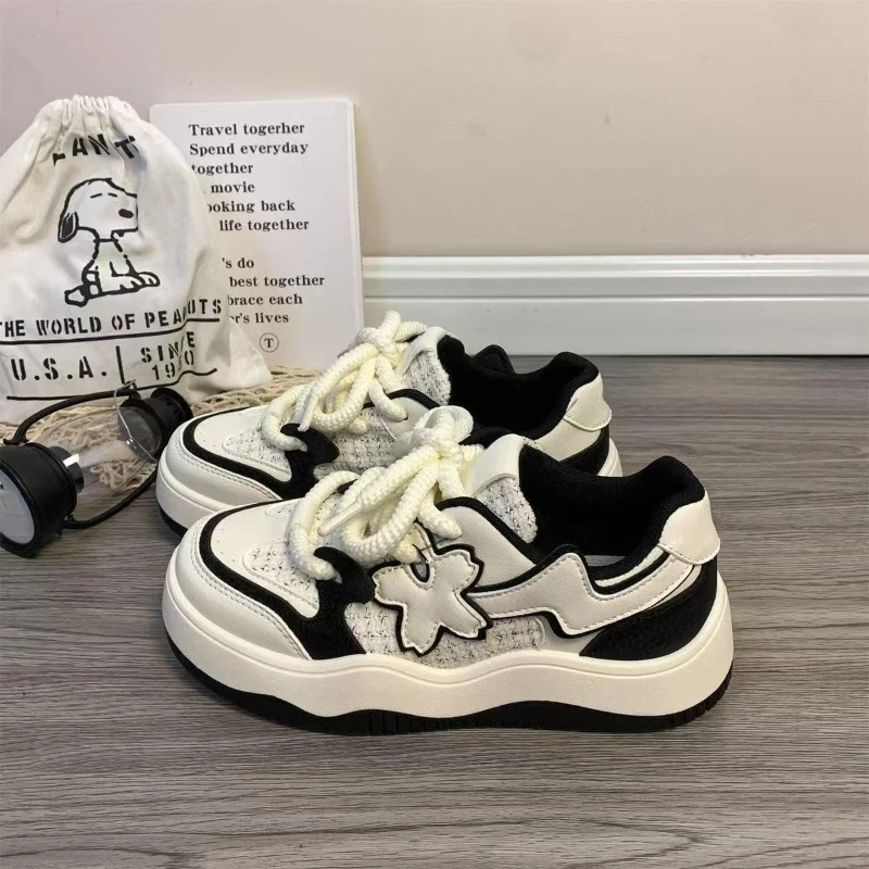 

Модные белые туфли на толстой подошве, новые универсальные повседневные кроссовки на весну и осень, удобные женские кроссовки на толстой подошве