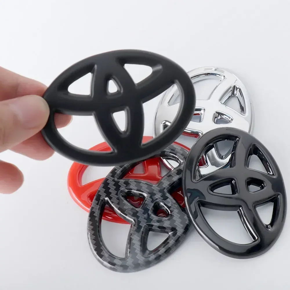 

Наклейка-эмблема из АБС-пластика под карбон для руля Toyota 2026: для моделей Corolla Cross, C-HR, Crown, RAV4, Avensis