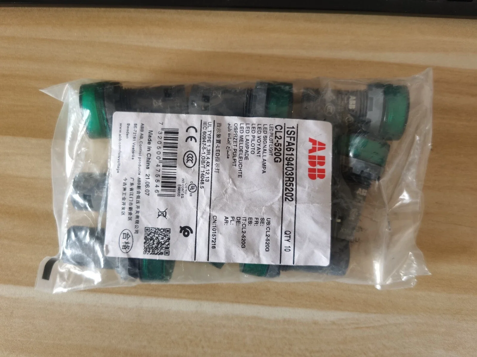 10 pcs 1SFA619403R5202 CL2-520G 10157216 Pilot Light