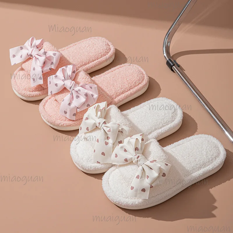 أربعة مواسم نعال من القطن للنساء المنزل لينة أسفل عادية لطيف القوس شباشب على الموضة داخلي غرفة المعيشة الشرائح المرأة شيز