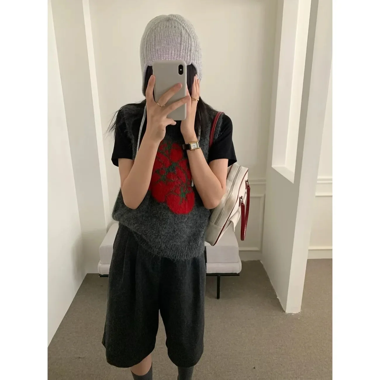 

Женский жаккардовый вязаный жилет с фруктами, осень-зима 2022, повседневный свитер без рукавов, корейский шикарный мягкий ленивый пуловер с перекрытием