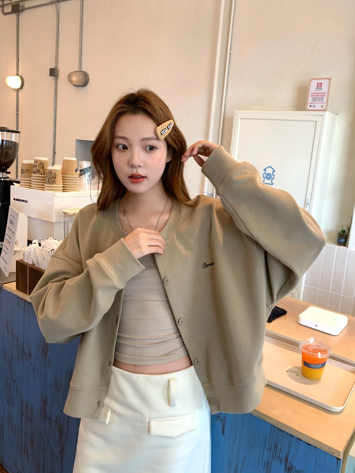 

Свободный корейский кардиган с круглым вырезом, женский свитшот на одной пуговице с вышивкой и буквенным узором, осенняя мода