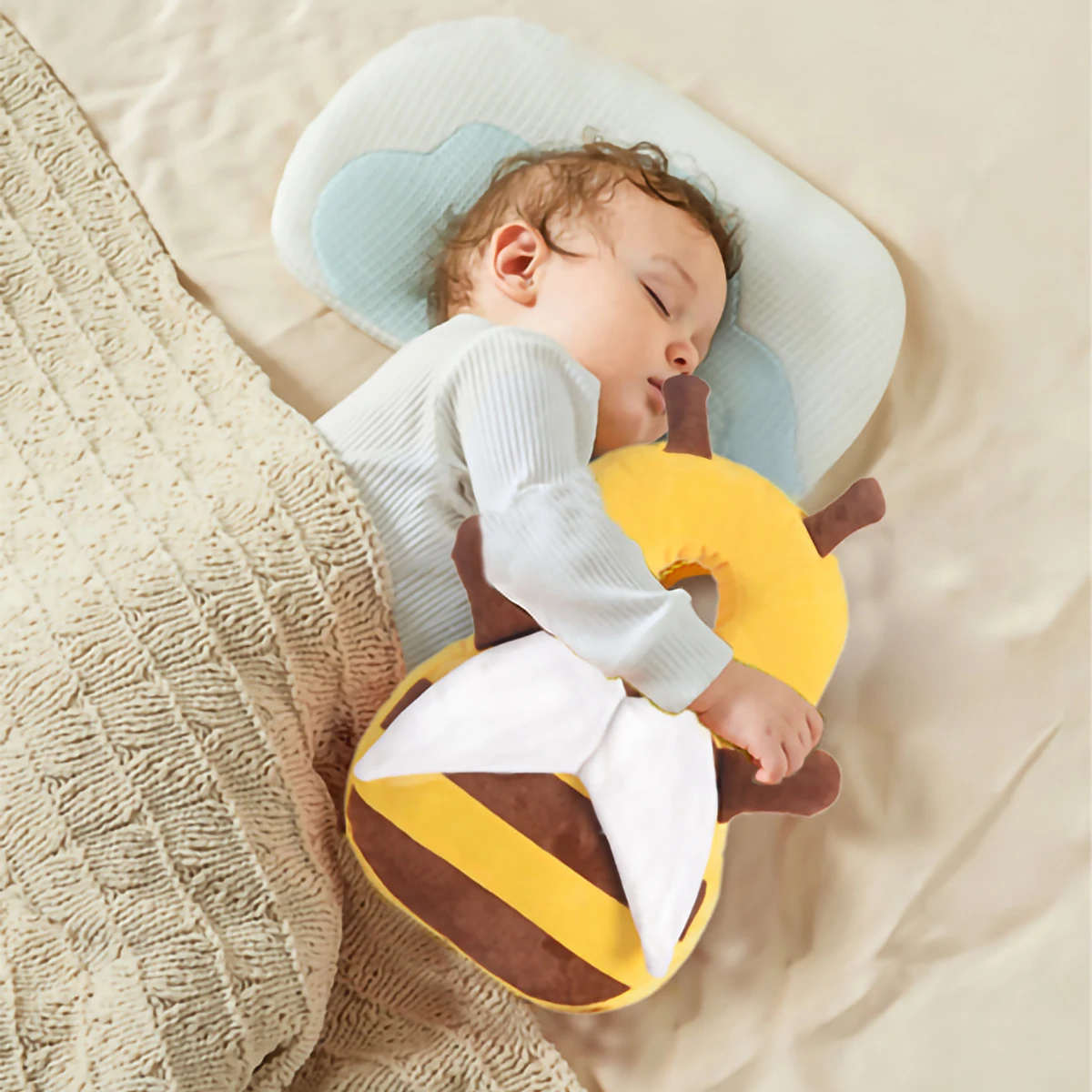 Head back protector baby protect pillow learn walk headgear prevent injured safety pad prevention fall cartoon bee kids pillows