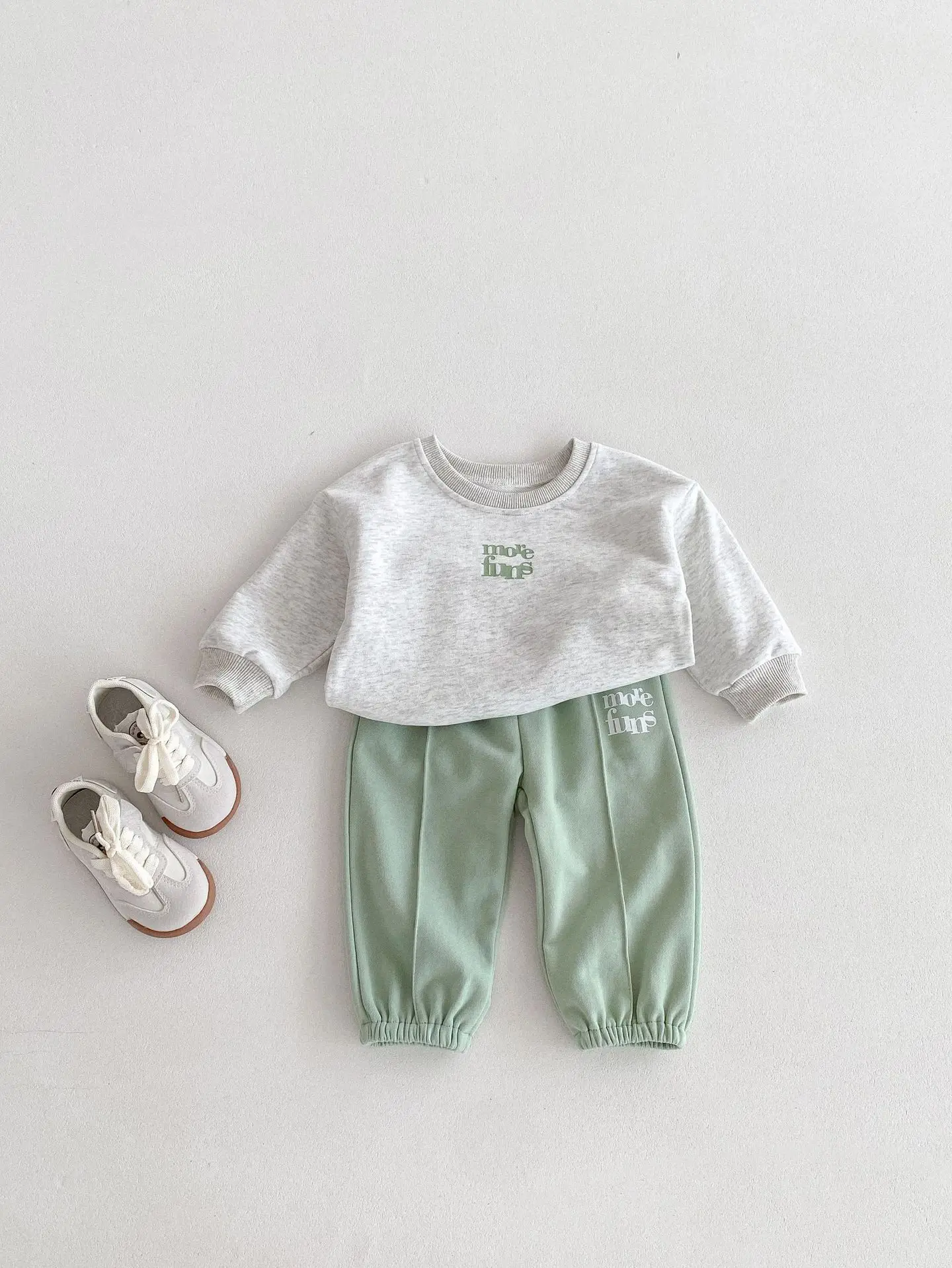 Koreanischer Stil Frühling/Herbst Neues 2-teiliges Set für Kleinkinder & Kinder, reine Baumwolle, Farbblock-Sweatshirt & Jogginghose – Detail 2