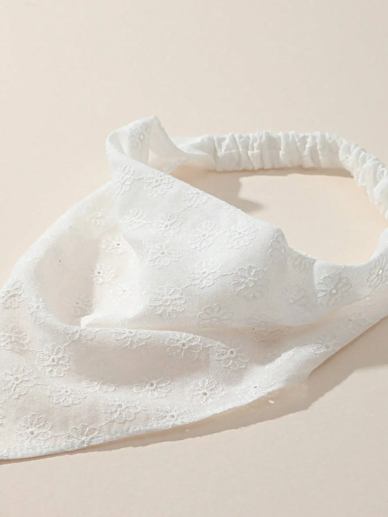 قطعة واحدة من عصابة الرأس بتصميم مطرز بالزهور مصنوعة يدويًا مع حافة صدفية، مثالية للاستخدام اليومي والعطلات #4