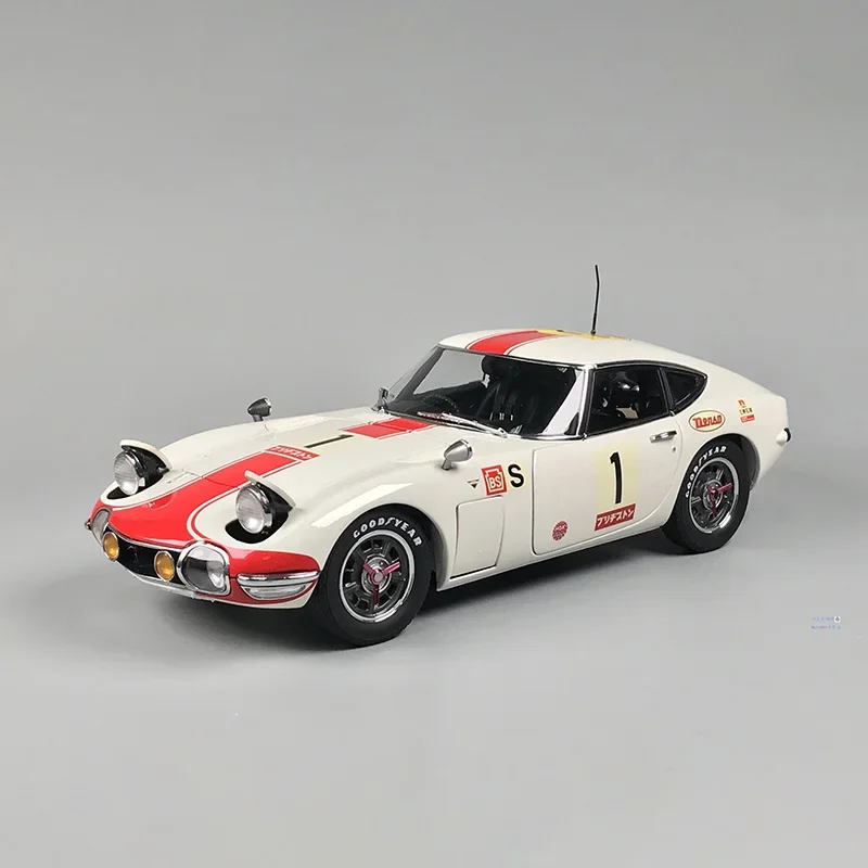 Spot Goods 1:18 Scale Toyota 2000gt Classic Sport Car Model Coupe Rare Ornament Souvenirs Collection Holiday Gift Hobby Die-cast