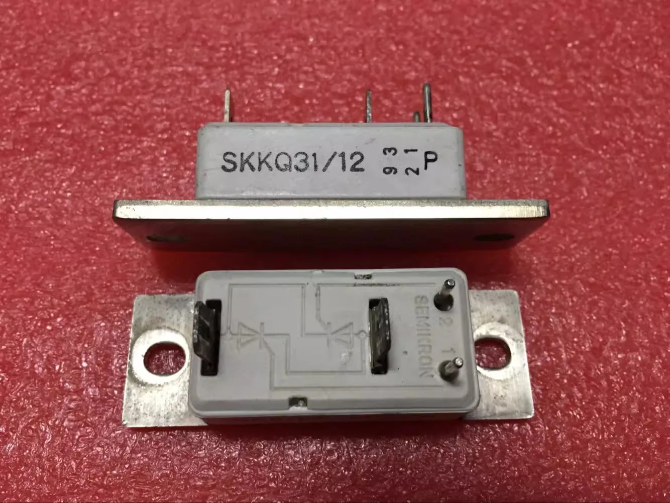 

SKKQ31/12 MODULE 30A 1200V SKKQ3112 TWIN THYRISTOR MODULE SKKQ31-12 1.2KV SKKQ 31/12 SK KQ31/12