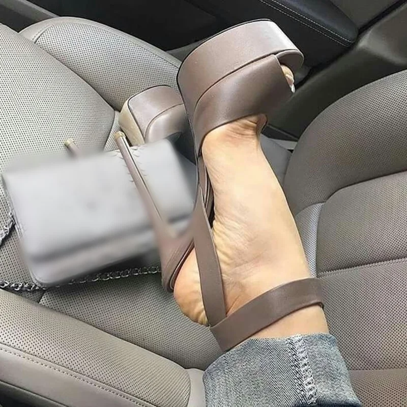 

Solid Buckle Hollow Platform Sandals Thin High Heel Peep Toe Fashion Sexy 2025 Summer Big Size Woman Shoes Zapatillas Mujer