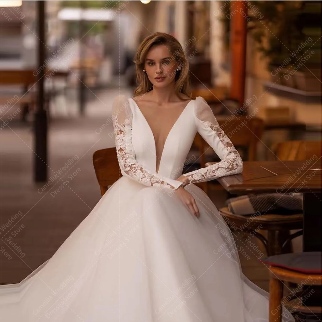 Robes de mariée de luxe pour femmes, ligne A, col en V profond, appliques en dentelle sexy, manches longues, mariée formelle élégante, quelle que soit la robe éducative