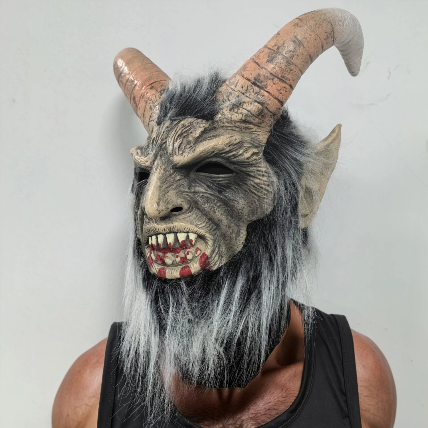 Luzifer-Halloween-Kostüm-Zubehörset für Herren mit monsterhaarigen Handschuhen und gehörnter Kopfbedeckung, gruselige Cosplay-Maske
