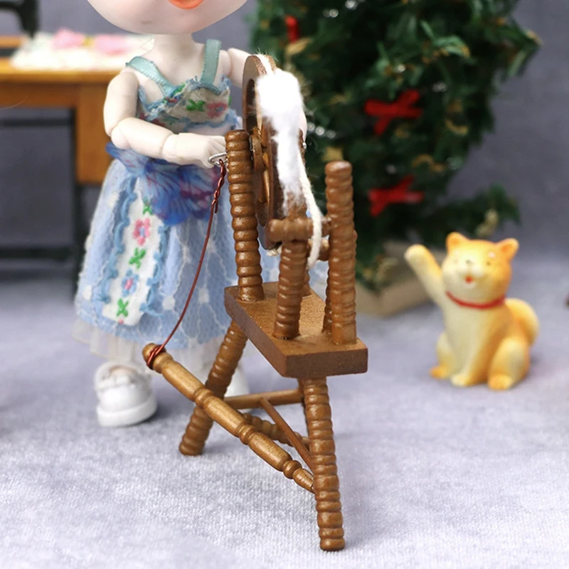 1:12 Scale Dollhouse Miniature Hand Reeling Machine Wooden Spinning Wheel Retro Mini Spinning Wheel Brown