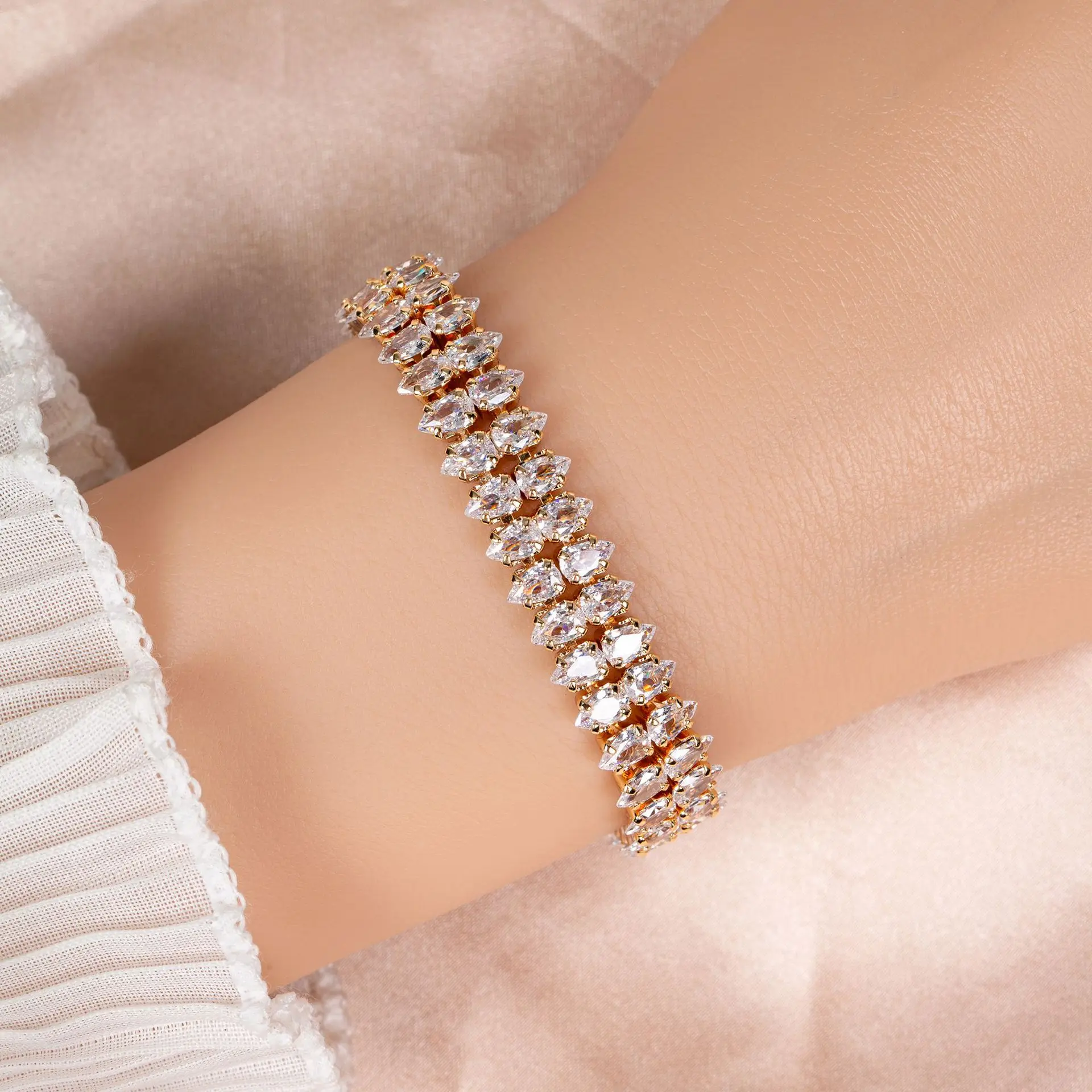Simple Pop White Daily Bracelet Women's Clothing Multicolor Jewelry Set for Dubai Tourism Festival Prom Gift Wedding Z-80