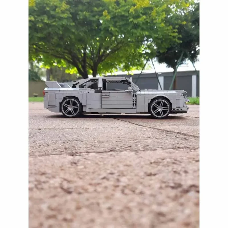 

MOC-98250 R33 GT Sedan Small Pellet Component Block Roadster Model 931PCS Kids & Boys Birthday Gift DIY Christmas Toy Gift