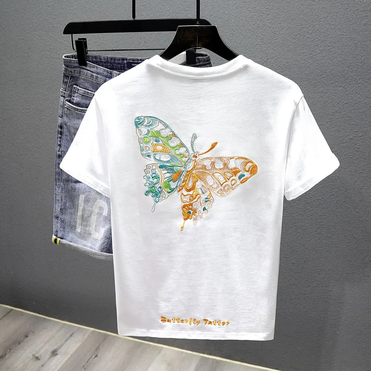 

Chinese Style Butterfly Embroidered Short-sleeved T-shirt Men New Summer Top 2025