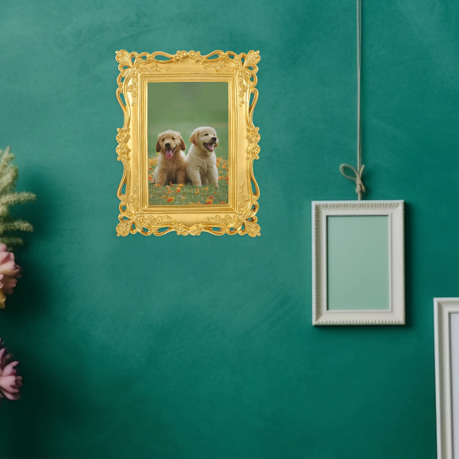 

Vintage Resin Picture Frame Retro Gold Finish Wall Hanging for Living Room Bedroom Office Wedding Photos Elegant Decor