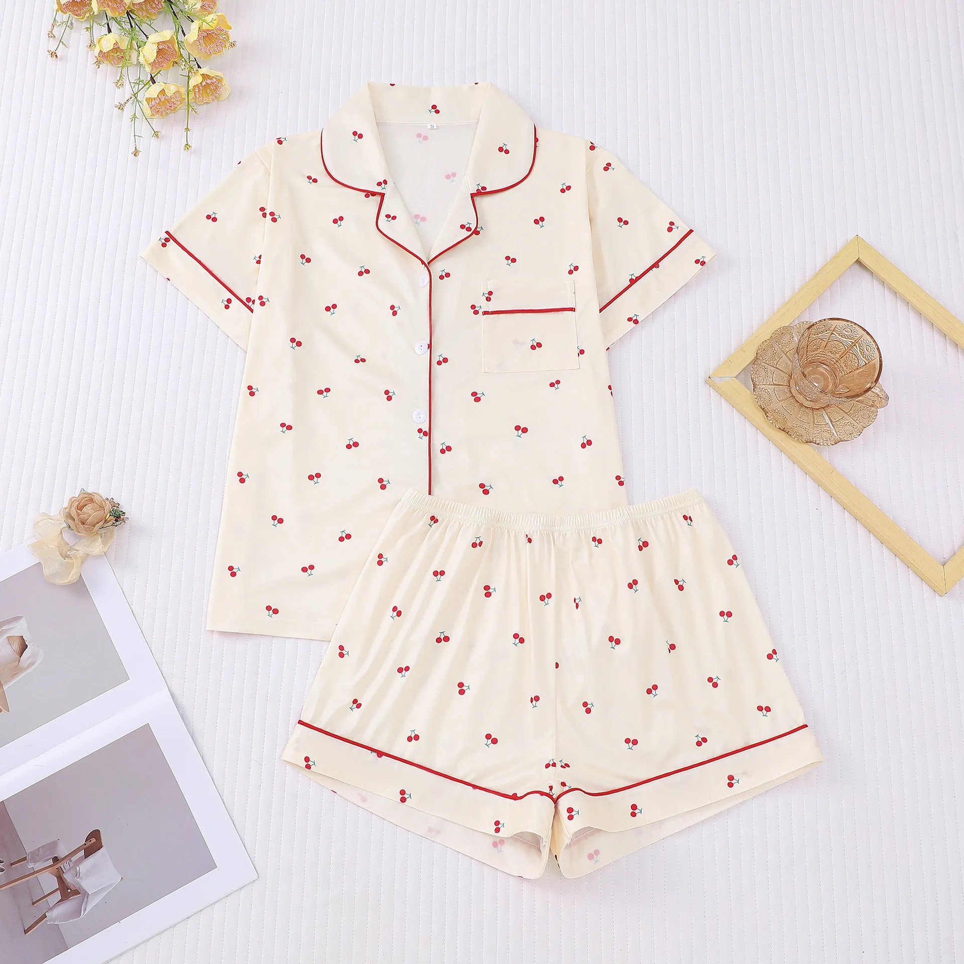 

Women's nightwear with cherry print, v-neck short-sleeved pants and pajama set